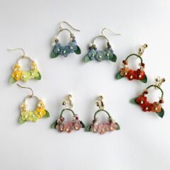 大人可愛いハンドメイドのフラワーピアス　新作です♪