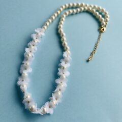 パールネックレスのカジュアルコーデ！普段使いをおしゃれに！