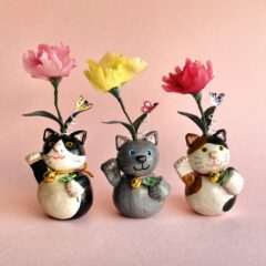 まだ間に合う！母の日のプレゼント。猫とカーネーションのインテリア小物はいかが？？